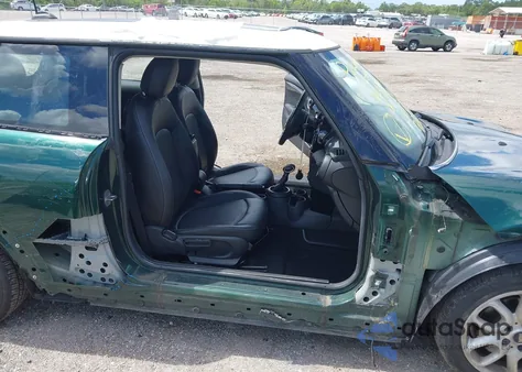 2015 Mini Hardtop Cooper S из США, поврежденный, VIN WMWXP7C50F2A38545